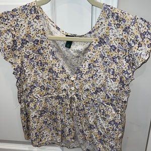 Cute wild fable floral crop top